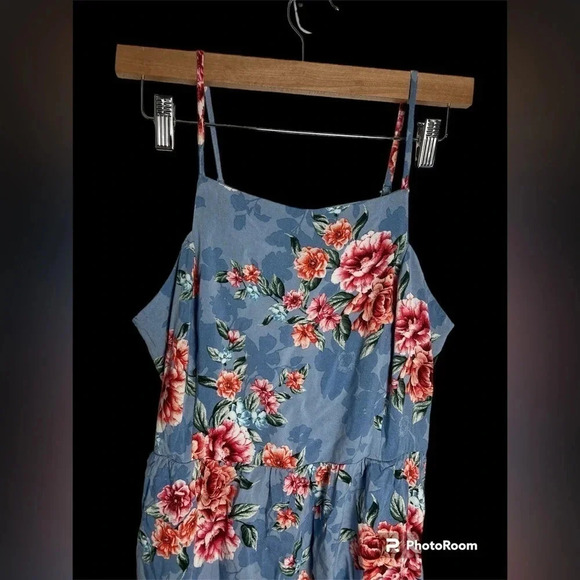 BOG Collective Blue and Pink Floral dress with one sided split size medium - Picture 3 of 5